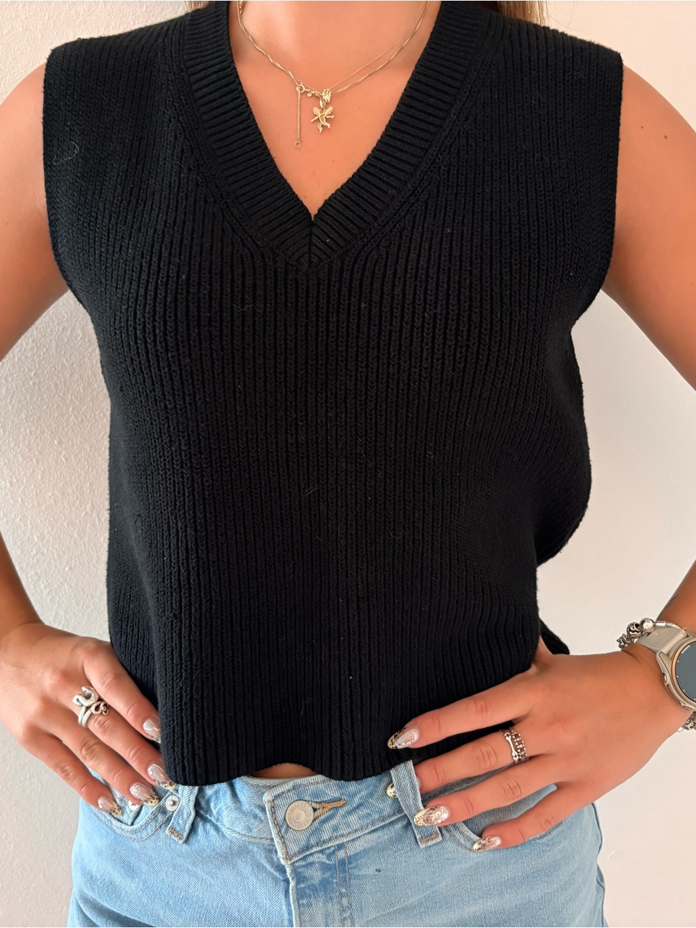 Black V-Neck Ribbed Knit Sweater Vest - Zara